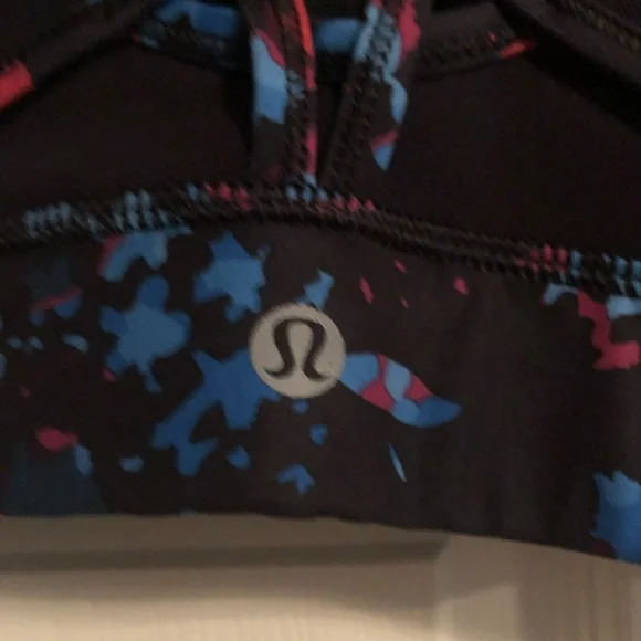🚫SOLD🚫 LULULEMON SPORTS BRA SIZE 6 - Picture 3 of 4